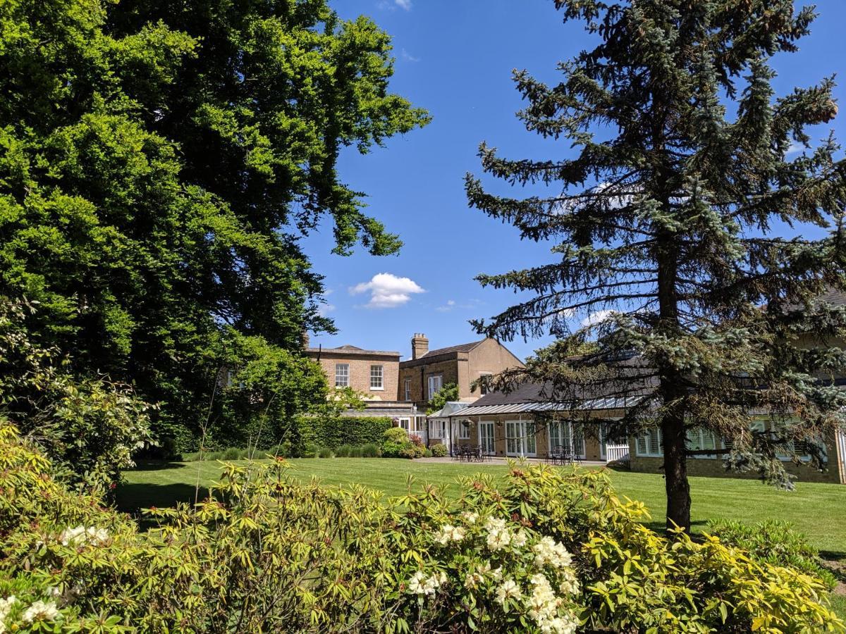 Hadlow Manor Hotel Екстериор снимка